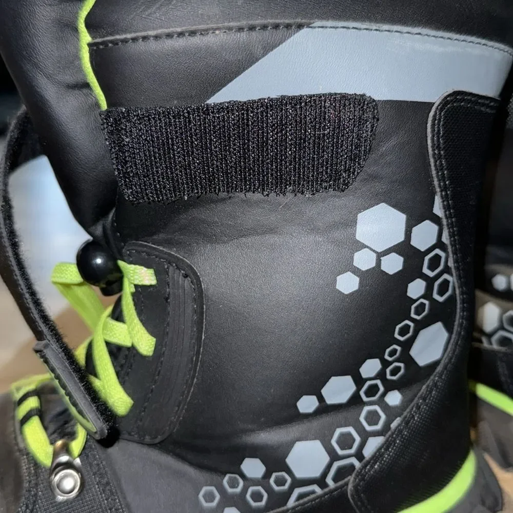 WONDER NATION snow boots-‎ lace up- size 3
